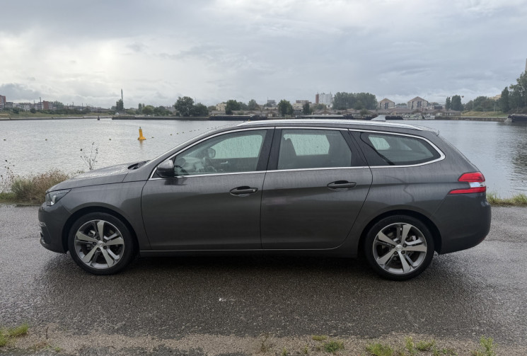 Peugeot 308 SW 1,2 PureTech 130 Allure (Distribution Faite, 1ère Main)