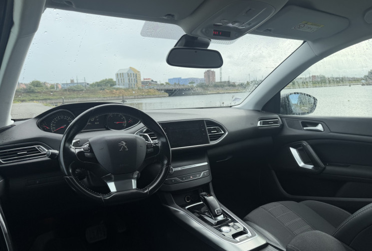 Peugeot 308 SW 1,2 PureTech 130 Allure (Distribution Faite, 1ère Main)