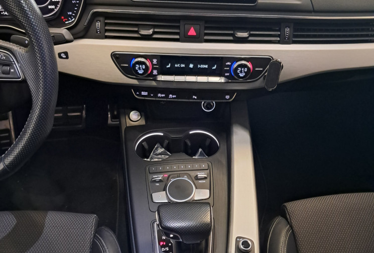 Audi A4  (8W2) 2.0 TDI 150 S line S tronic 7  - 2eme main - suivi entretien  - attelage - 