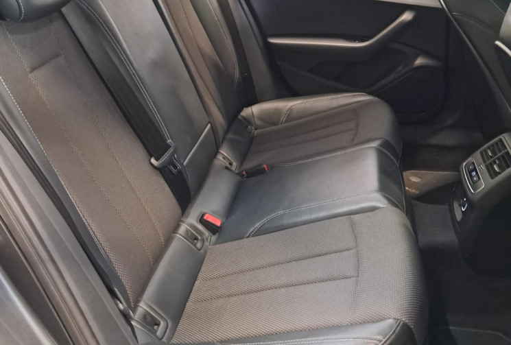 Audi A4  (8W2) 2.0 TDI 150 S line S tronic 7  - 2eme main - suivi entretien  - attelage - 