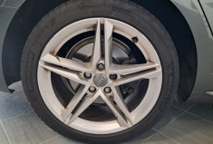 Audi A4  (8W2) 2.0 TDI 150 S line S tronic 7  - 2eme main - suivi entretien  - attelage - 