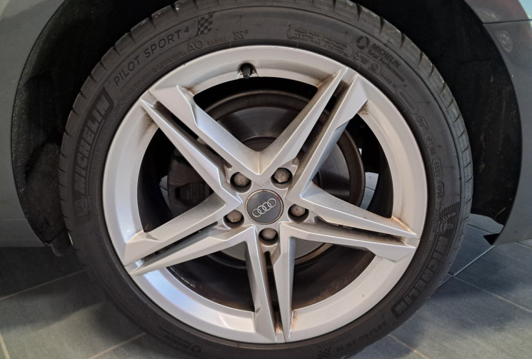 Audi A4  (8W2) 2.0 TDI 150 S line S tronic 7  - 2eme main - suivi entretien  - attelage - 