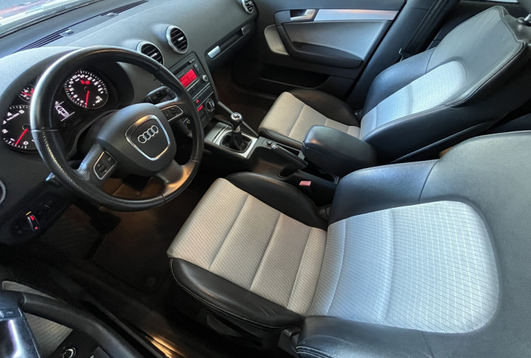 Audi A3 Sportback ambition 1.4 TFSI 125 ch / sièges chauffants / clim auto