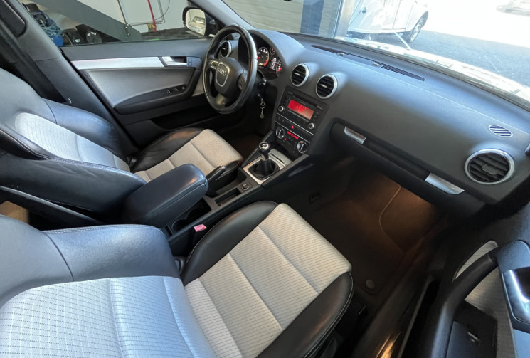 Audi A3 Sportback ambition 1.4 TFSI 125 ch / sièges chauffants / clim auto