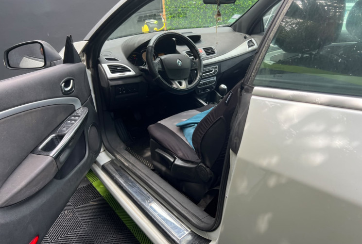 Renault Megane III Phase 2 Coupé Cabriolet 1.5 dCi 110 cv