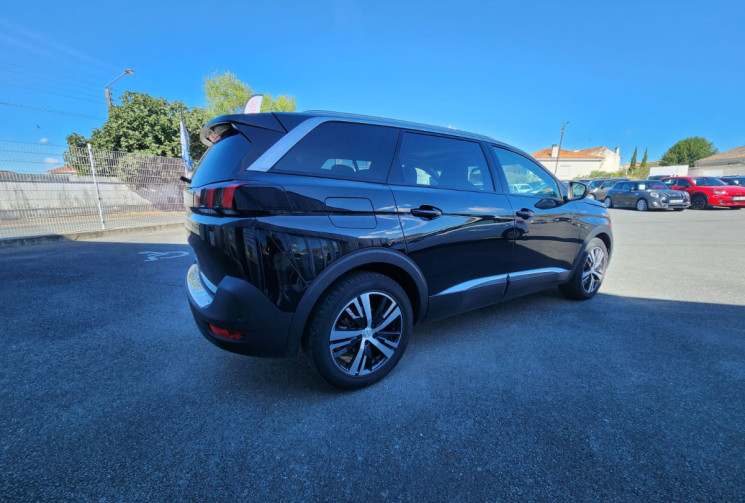 Peugeot 5008  II  1.5 130 / FINITION ALLURE / TRES BON ÉTAT / ENTRETIEN SUIVI / GARANTIE 12 MOIS