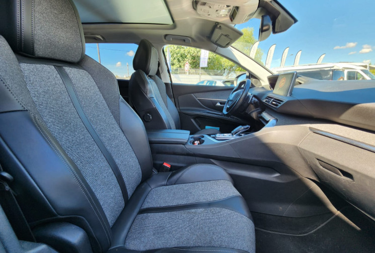 Peugeot 5008  II  1.5 130 / FINITION ALLURE / TRES BON ÉTAT / ENTRETIEN SUIVI / GARANTIE 12 MOIS