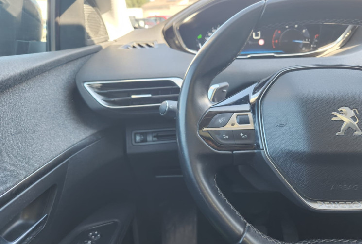 Peugeot 5008  II  1.5 130 / FINITION ALLURE / TRES BON ÉTAT / ENTRETIEN SUIVI / GARANTIE 12 MOIS
