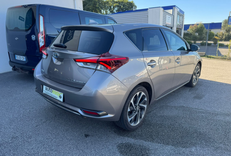 Toyota AURIS Phase 2 1.8 VVT-i HSD CVT 136CV DESIGN