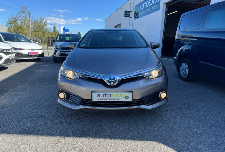 Toyota AURIS Phase 2 1.8 VVT-i HSD CVT 136CV DESIGN