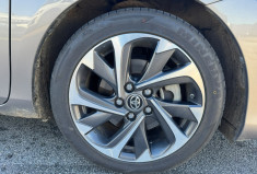 Toyota AURIS Phase 2 1.8 VVT-i HSD CVT 136CV DESIGN