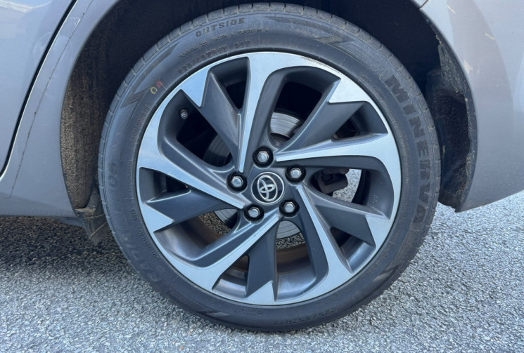 Toyota AURIS Phase 2 1.8 VVT-i HSD CVT 136CV DESIGN