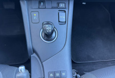 Toyota AURIS Phase 2 1.8 VVT-i HSD CVT 136CV DESIGN