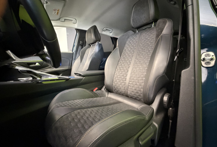Peugeot 3008 HYBRID 225 CH ROAD TRIP E-EAT 8