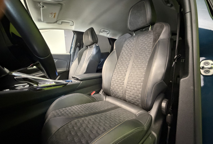 Peugeot 3008 HYBRID 225 CH ROAD TRIP E-EAT 8