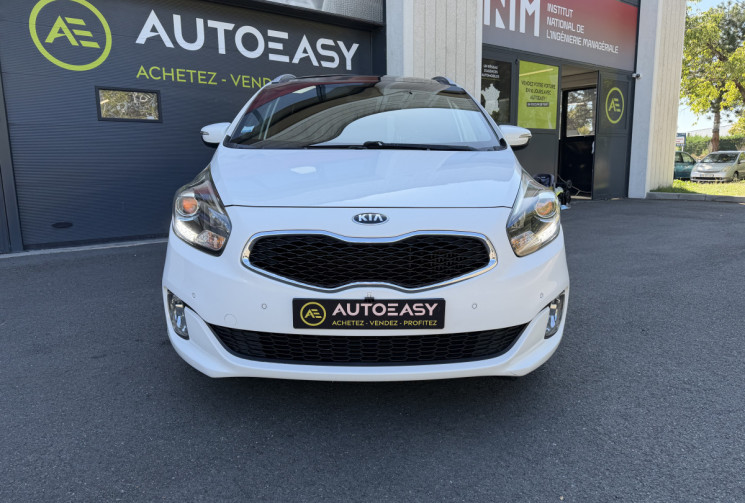 Kia CARENS  1.7 CRDI 136 Finition Premium / Entretien KIA / Attelage