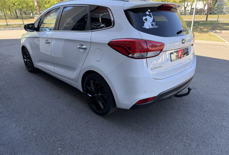 Kia CARENS  1.7 CRDI 136 Finition Premium / Entretien KIA / Attelage