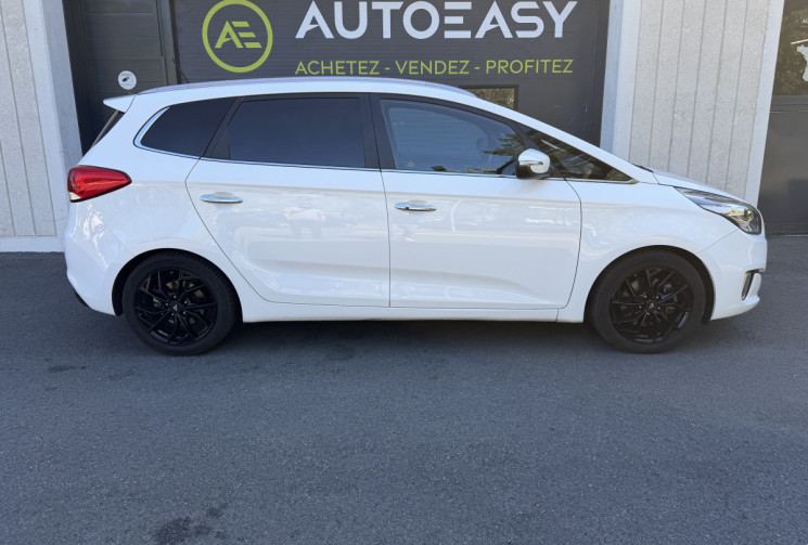 Kia CARENS  1.7 CRDI 136 Finition Premium / Entretien KIA / Attelage