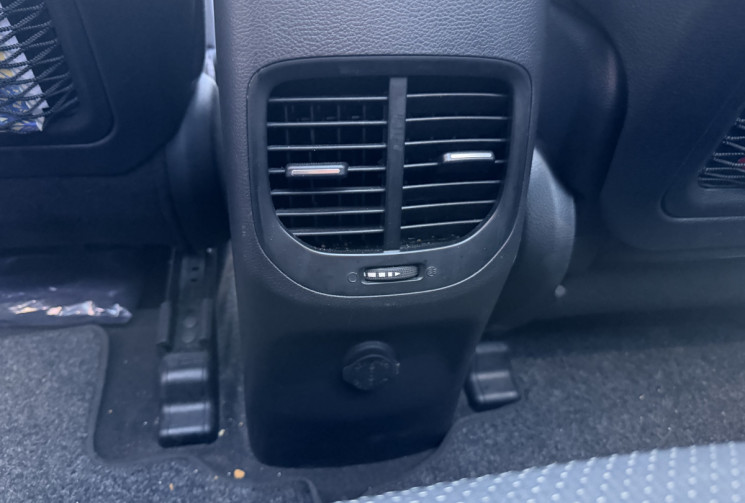 Kia CARENS  1.7 CRDI 136 Finition Premium / Entretien KIA / Attelage