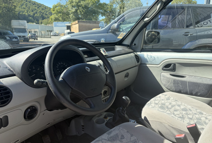 Renault Kangoo 1.6i 95 CH 5 PLACES