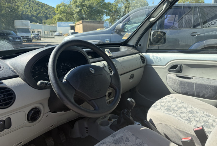 Renault Kangoo 1.6i 95 CH 5 PLACES