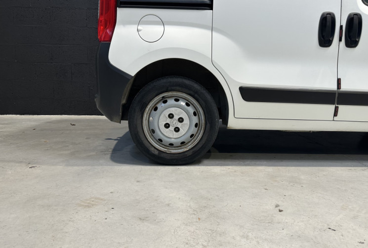 Peugeot BIPPER L1 1.4 HDi 70 ch Standard / Suivi d’entretien disponible