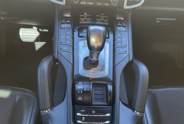 Porsche Cayenne 3.0 D / 262 CH / EDITION PLATINIUM
