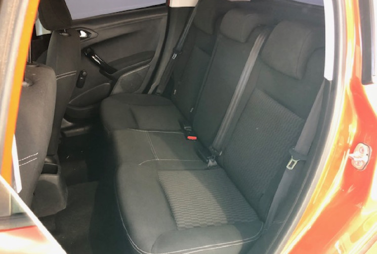 Peugeot 208 ACTIVE BLEUHDI 100CH 