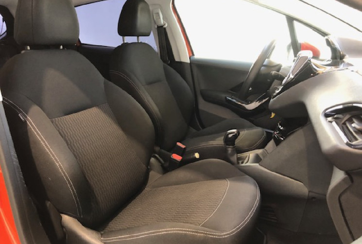 Peugeot 208 ACTIVE BLEUHDI 100CH 