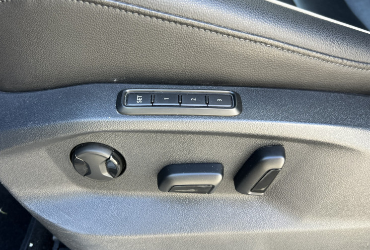 Volkswagen Tiguan 2.0 TDI 150 cv DSG7 Carat Exclusive * Entretien Complet * Virtual Cockpit * TO 
