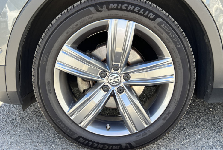 Volkswagen Tiguan 2.0 TDI 150 cv DSG7 Carat Exclusive * Entretien Complet * Virtual Cockpit * TO 