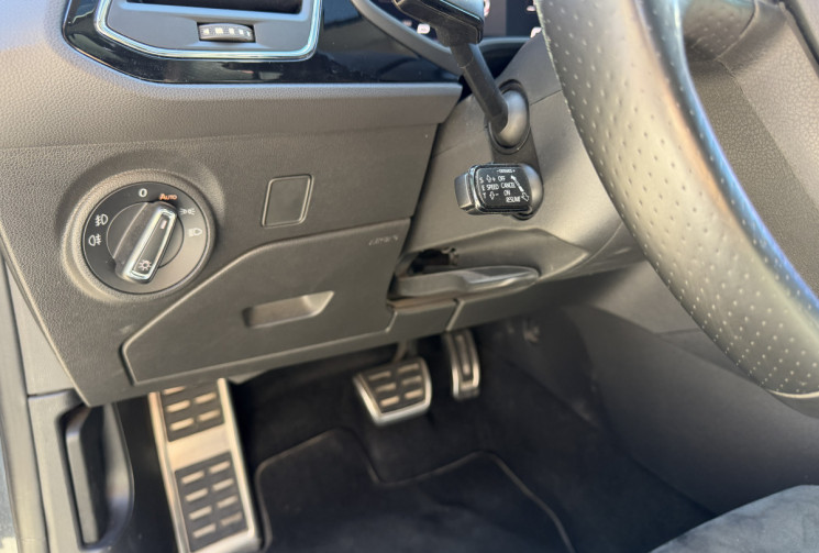 SEAT Leon 1.5 TSI 150 ch ACT FR DSG7 / Toit ouvrant / Suivi intégral