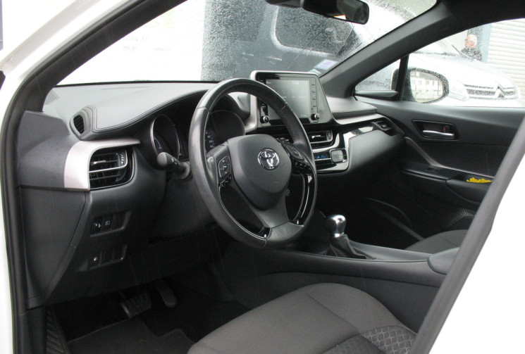 Toyota C-HR 1.8 HYBRID DYMAMIC