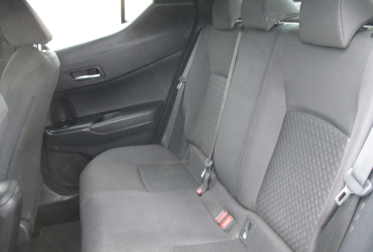 Toyota C-HR 1.8 HYBRID DYMAMIC