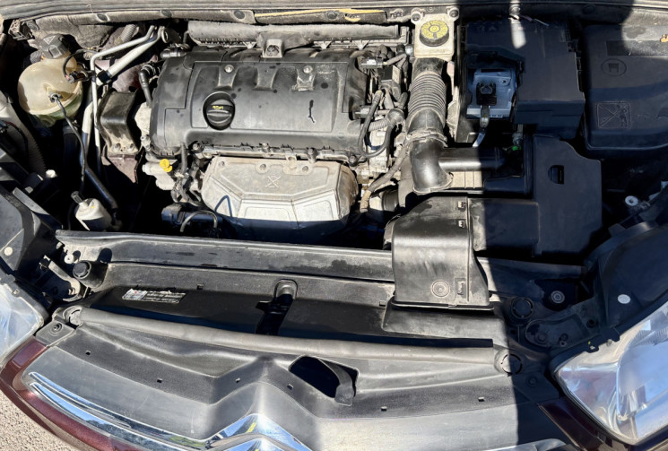 Citroën C4 1.6 VTI 120cv / Chaine de distribution neuve / Révisée / 114000km / Très bon état