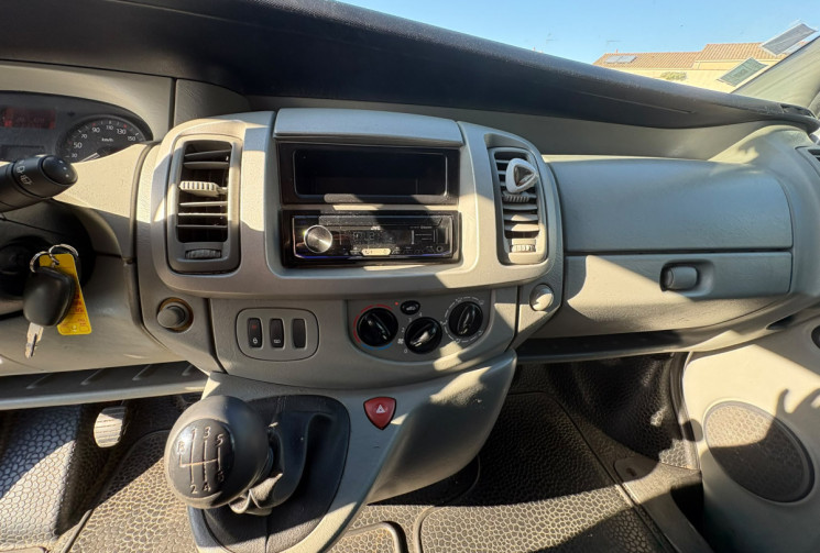 Renault Trafic  II Combi Phase 2 L1H1 2.0 115 / FINITION AUTHENTIQUE /ENTRETIEN SUIVI