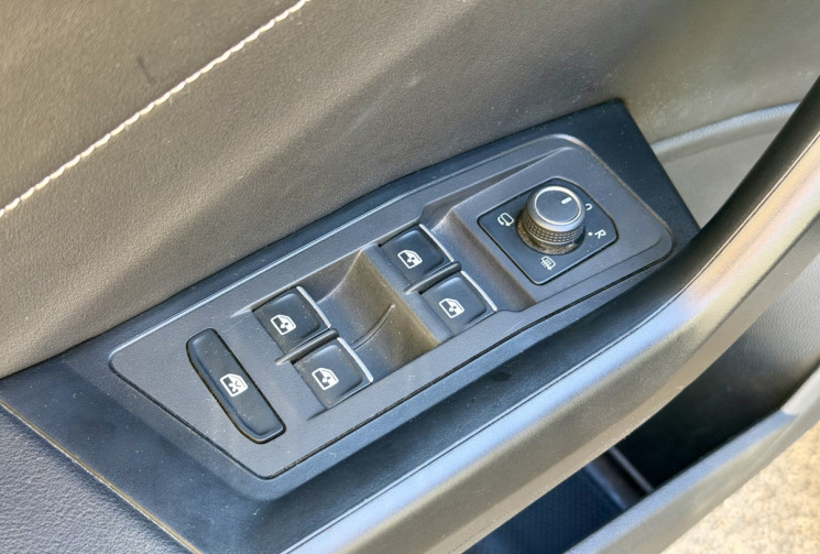 Volkswagen T-Roc Ph.2 1.5 TDI 150 R Line DSG7 / CarPlay / Camera de recul / Roue de secours 