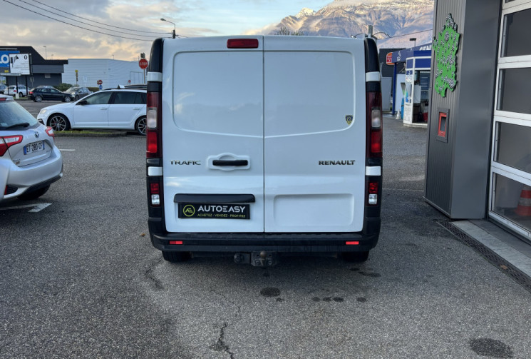 Renault Trafic 1.6 DCI 125 GRAND CONFORT - Attelage 