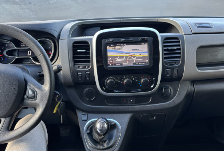 Renault Trafic 1.6 DCI 125 GRAND CONFORT - Attelage 