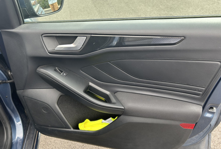 Ford Focus 1.0 Flexfuel/Ethanol E85  125 cv ST-Line Design