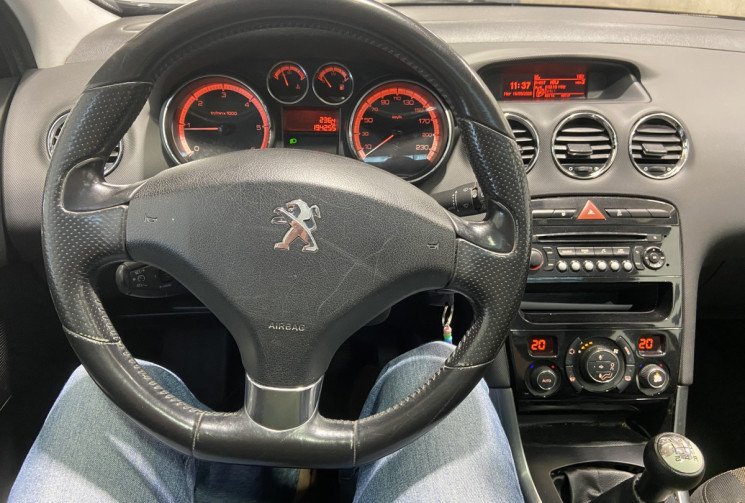 Peugeot 308 1.6 HDI 90 STYLE TOIT PANORAMIQUE