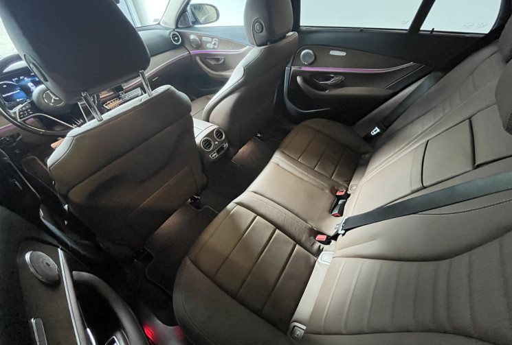 Mercedes CLASSE E 220 d 4MATIC EXCLUSIVE 194 ch/Suivi Mercedes/Burmester/Sièges chauffants AV/AR