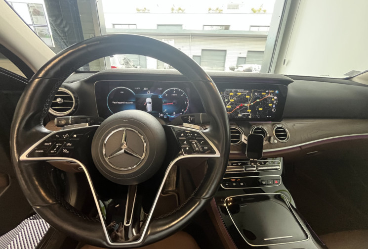 Mercedes CLASSE E 220 d 4MATIC EXCLUSIVE 194 ch / SUIVI MERCEDES / FULL OPTIONS / Vidange de boîte