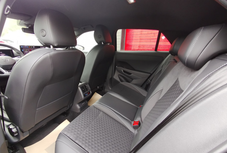 Volkswagen T-Roc 1.5 e-TSi 150 R-Line DSG7 *NEUF 2026