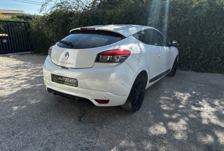 Renault Megane 3 Coupé 1.9 dCi 130ch FAP Monaco GP eco² Euro5