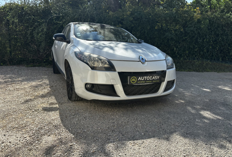 Renault Megane 3 Coupé 1.9 dCi 130ch FAP Monaco GP eco² Euro5