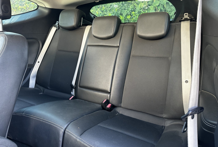 Renault Megane 3 Coupé 1.9 dCi 130ch FAP Monaco GP eco² Euro5