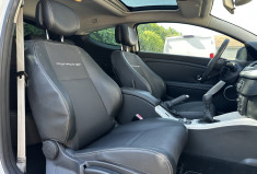 Renault Megane 3 Coupé 1.9 dCi 130ch FAP Monaco GP eco² Euro5