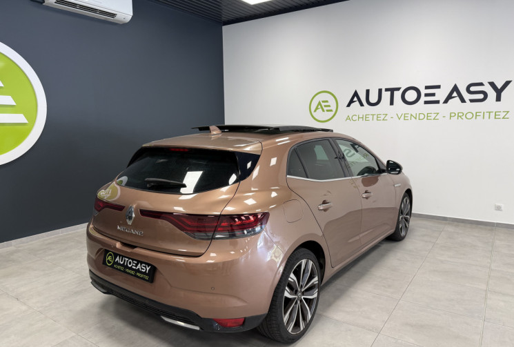 Renault Megane IV Phase 2 21B Intens Hatchback 1.5 Blue dCi 115 ch / Suivi complet Renault