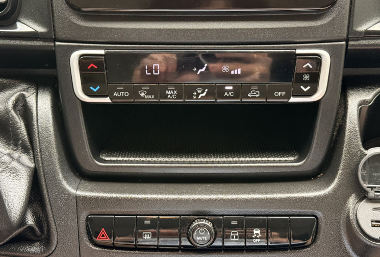 FIAT Ducato Phase II Fourgon 2.2 MJT 140 ch /  PAS DE TVA / Camera de recul / 1ere main